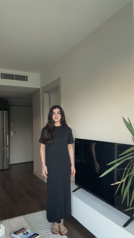 Siyah yumoş basic elbise