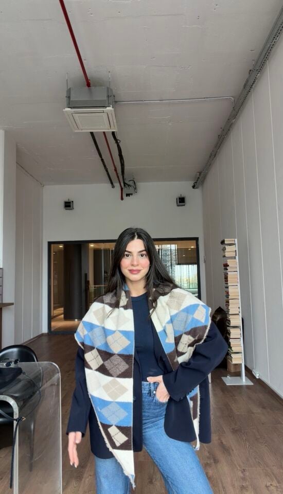 Çift taraflı Mavi bej desenli üçgen ithal premium şal