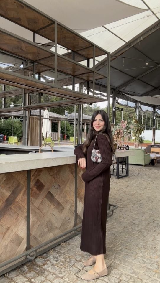 Acı kahve triko elbise