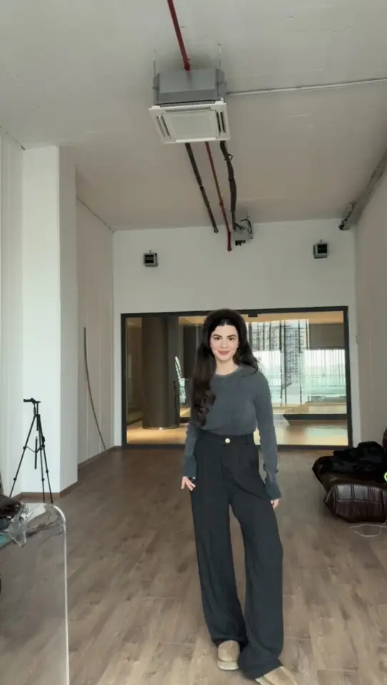 Gold düğmeli karışımlı gri palazzo pantolon