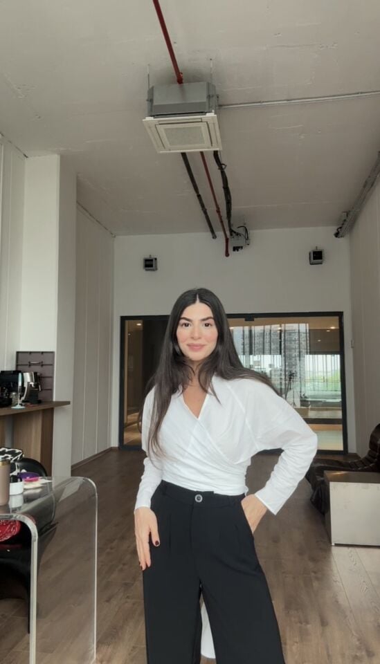 Pamuklu poplin kuşak detaylı gömlek
