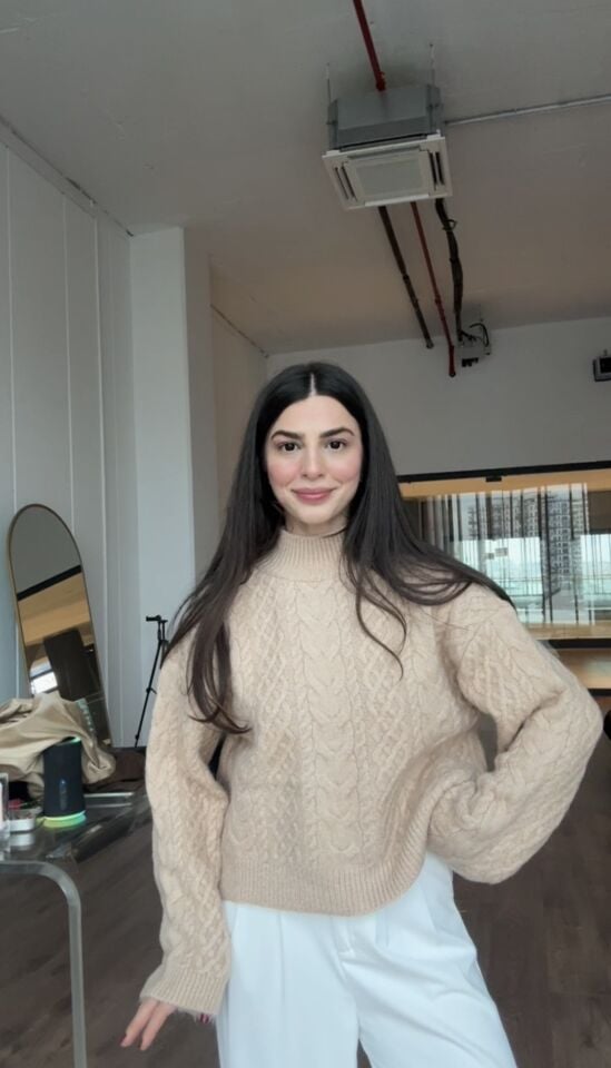 Camel örgü dokulu kazak