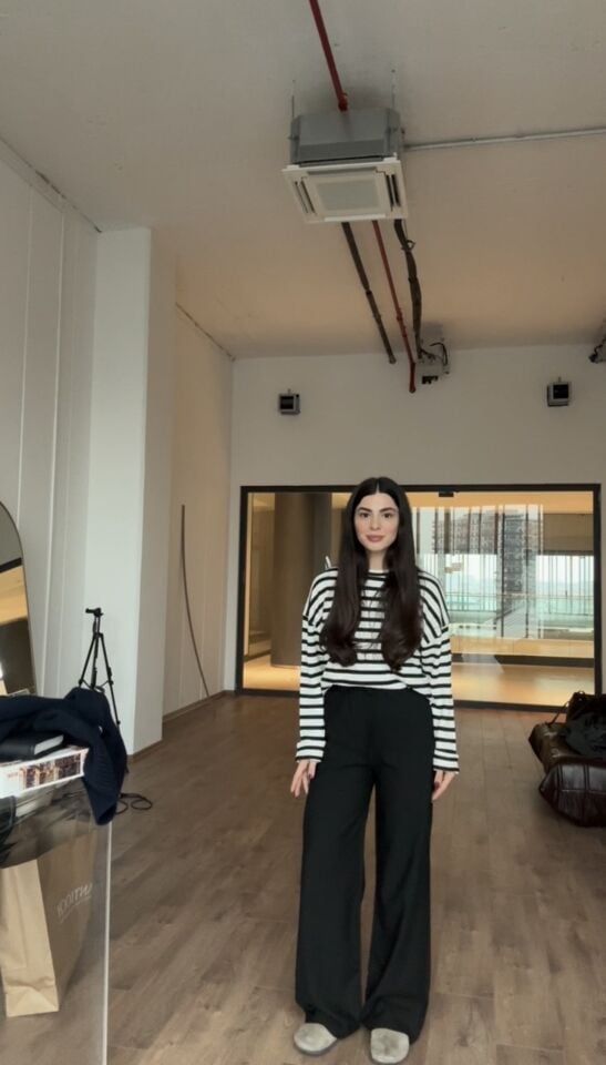 Siyah bağcıklı straight pantolon