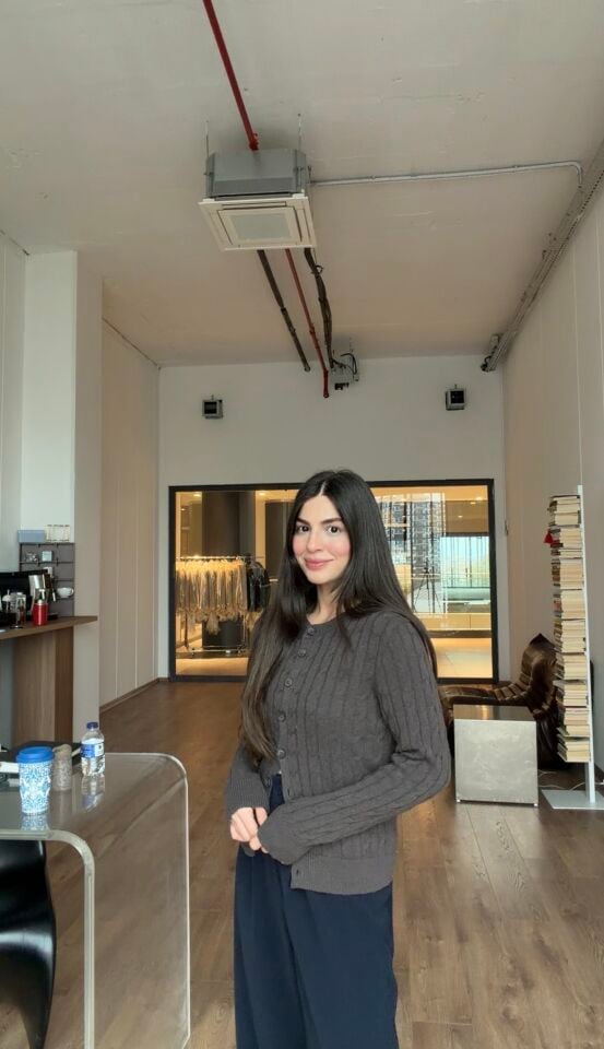 Marka muadil kahve hırka kazak