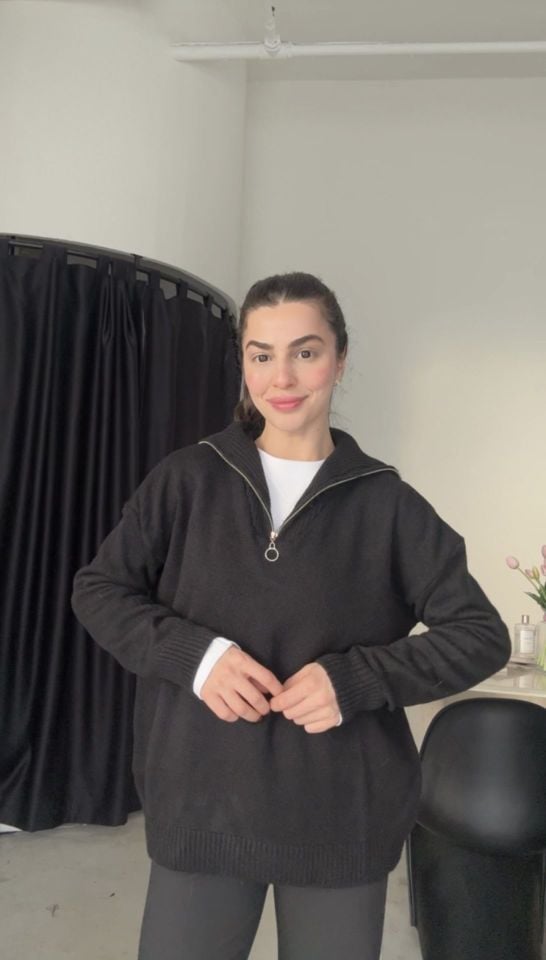 Siyah fermuarlı oversize kazak