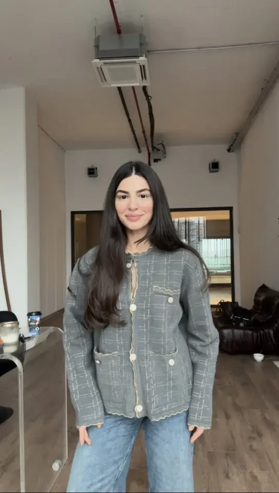 Gri Gold ip detaylı hırka kazak