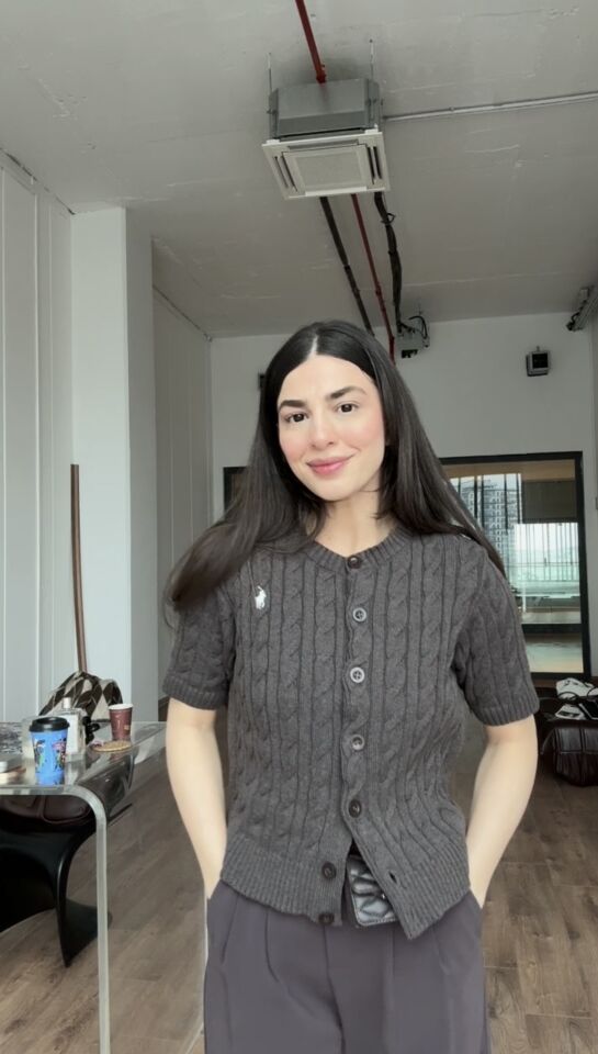 Düğmeli acı kahve hırka kazak