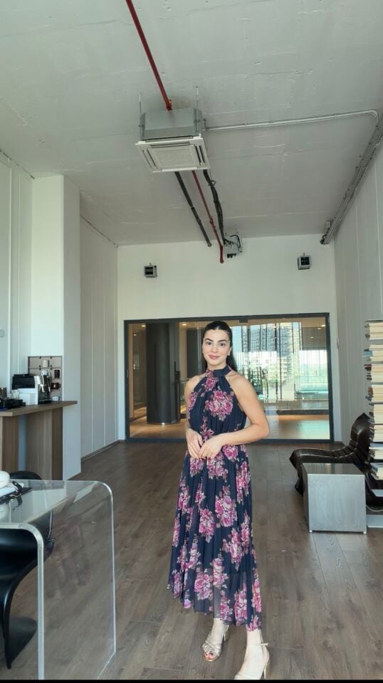 Premıum kalite halter yaka çok çiçekli elbise