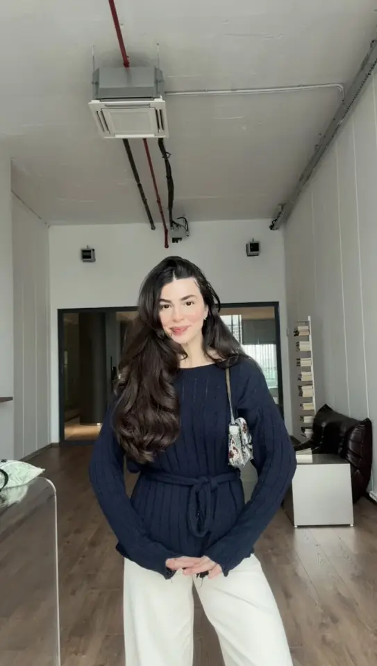 Lacivert bağlamalı ince triko