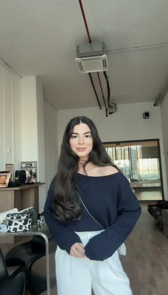 Lacivert omuz dekolteli ince triko