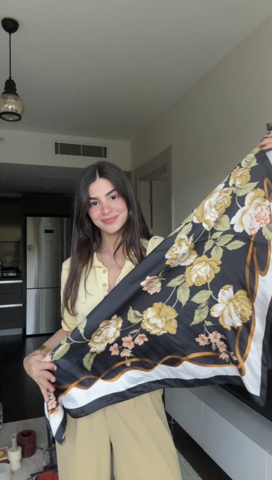 Yaprak detaylı ipek saten fular