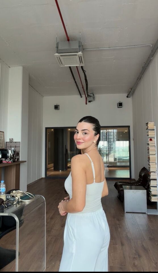 İnce askılı taş rengi sandy kumaş body