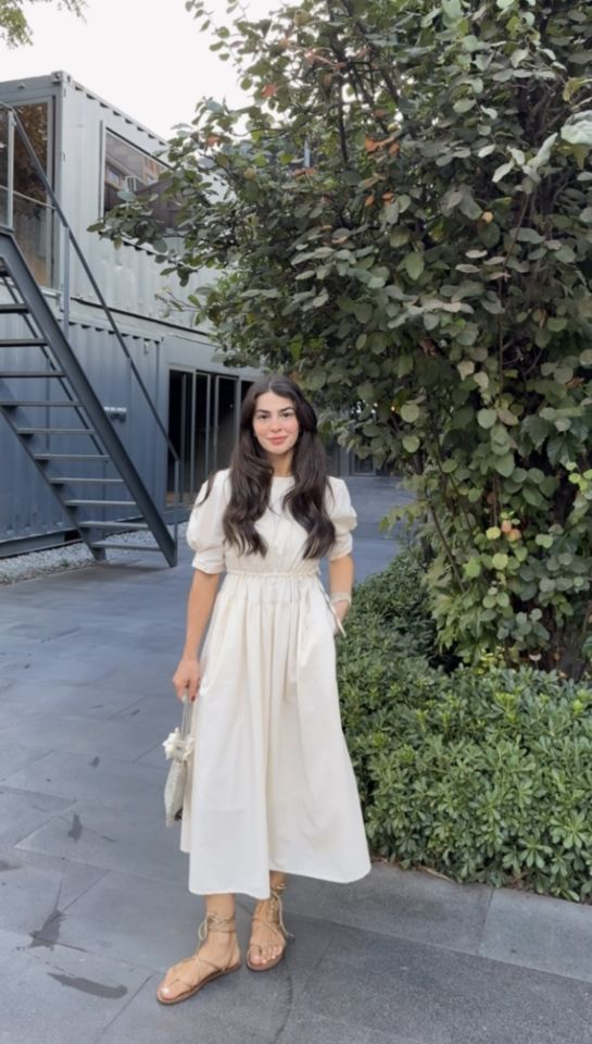 İçi astarlı Ekru prense elbise