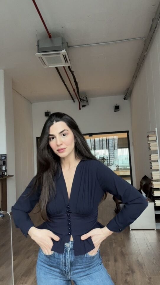 Lacivert düğmeli şık gömlek