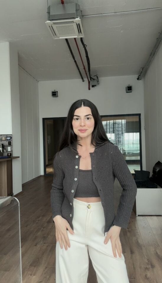 Acı kahve içi askılı ajurlu ince triko