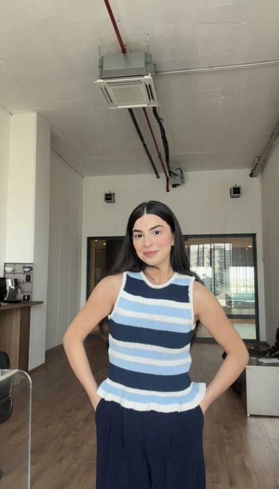 Lacivert mavi renkli sezonluk triko