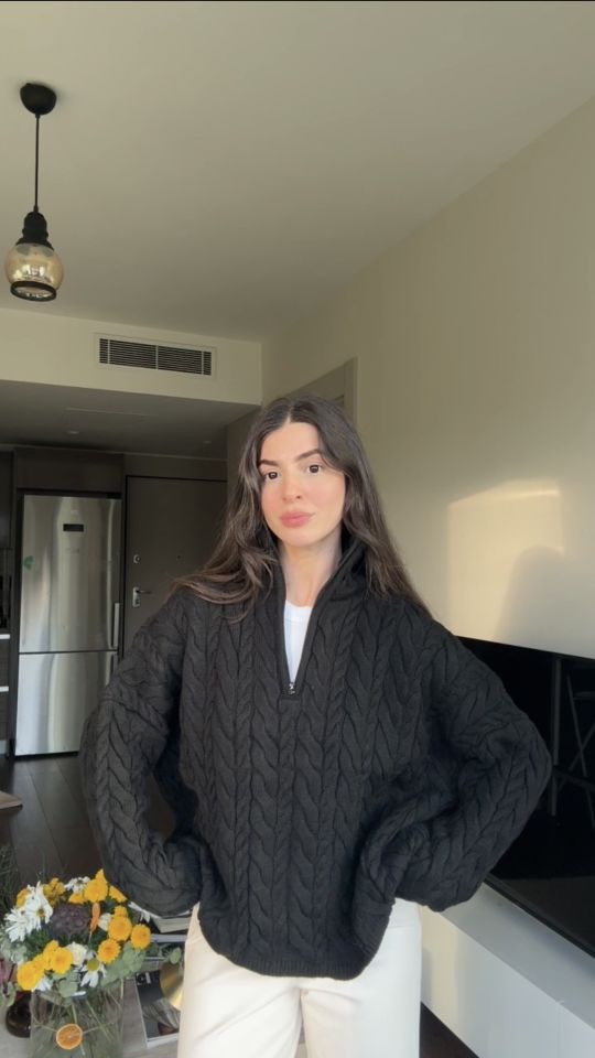 Fermuarlı siyah örgü kazak