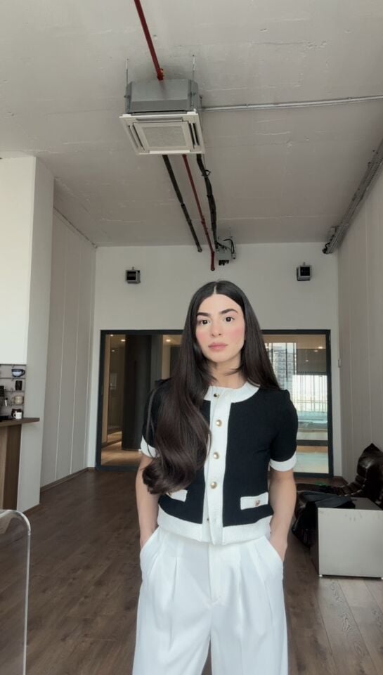 Orjinal marka dokulu hırka bluz