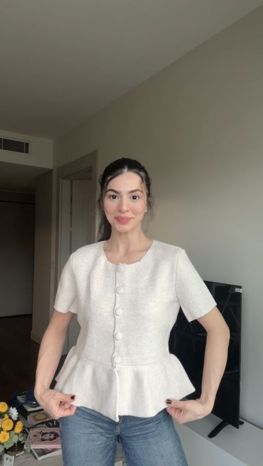 Düğmeli prenses model Krem kazak