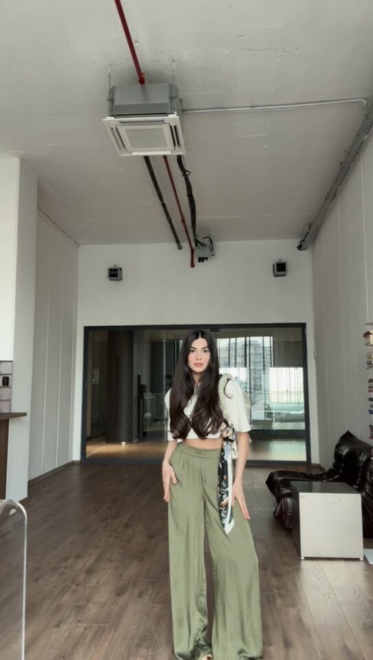 Floş saten haki pantolon