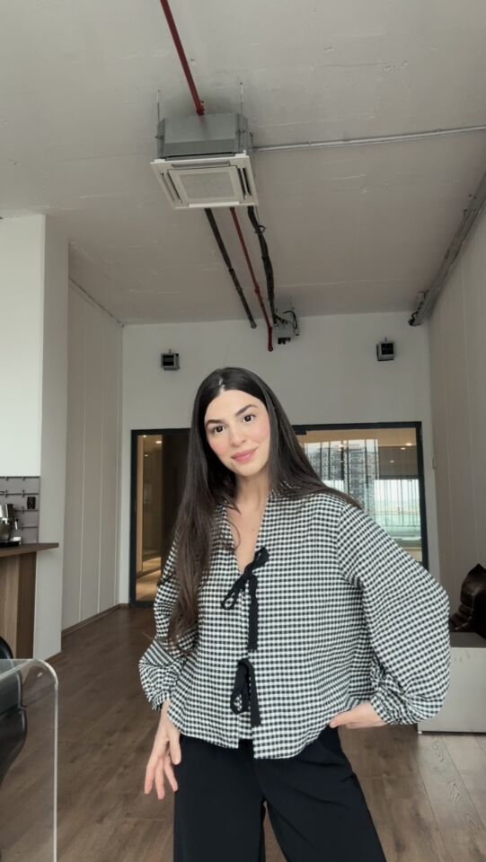 Pötikareli bağcıklı ceket bluz