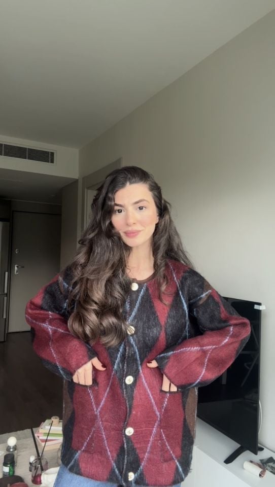 Düğmeli renk geçişli hırka kazak