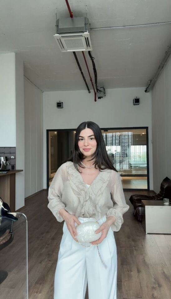 Volanlı vizon gömlek