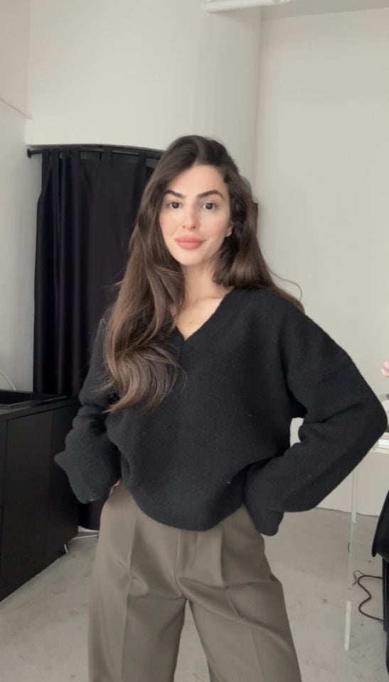 Dilvin v yaka yumuşak siyah kazak