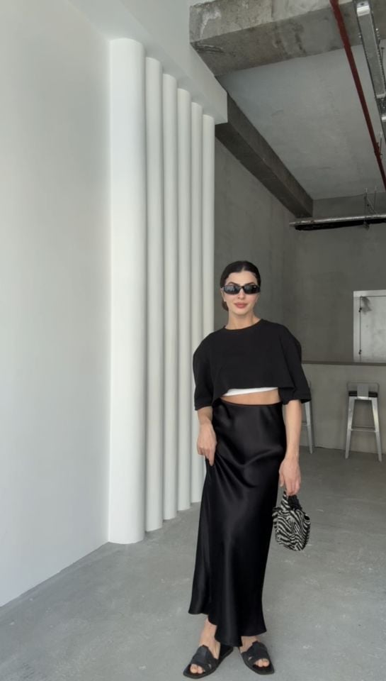 Siyah ipek saten premıum etek