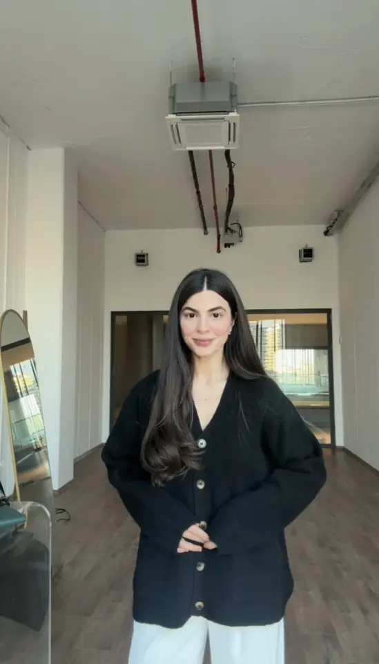 Siyah orta boy triko hırka