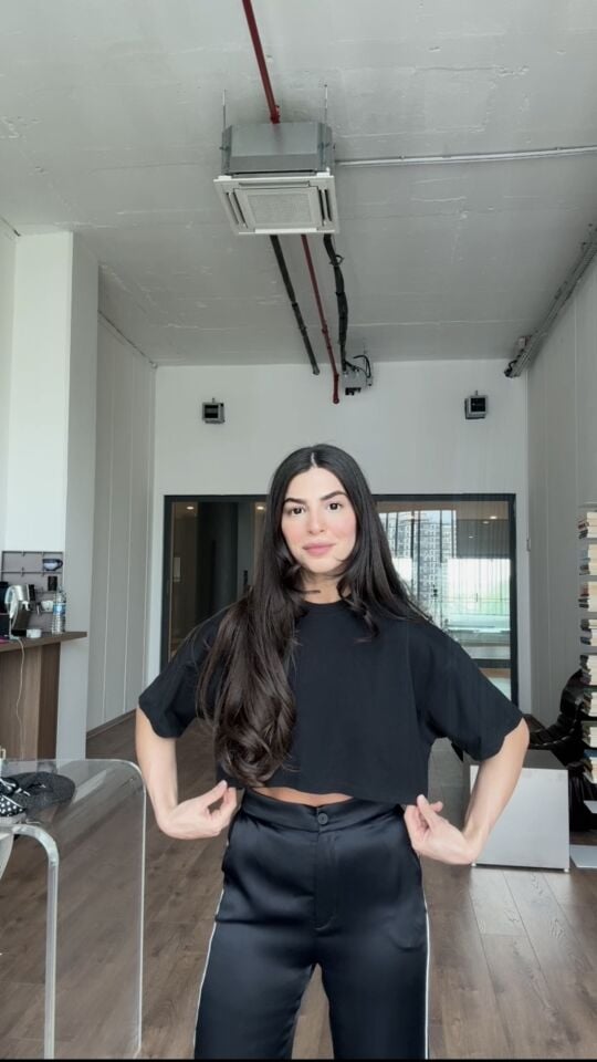 Siyah dokulu crop